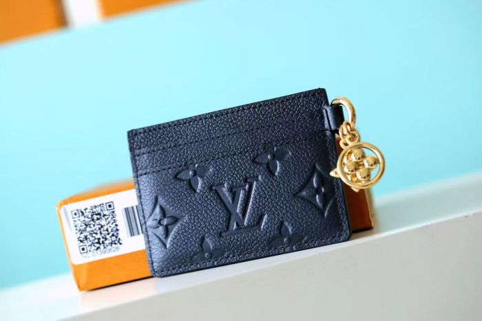 Charms Monogram Empreinte “11*7*1.5CM” 081