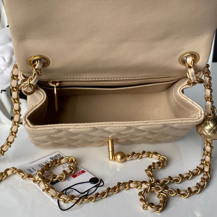 25C Mini Classic Flap Bag with Pearl Crush “17cm”-036 =AS1786