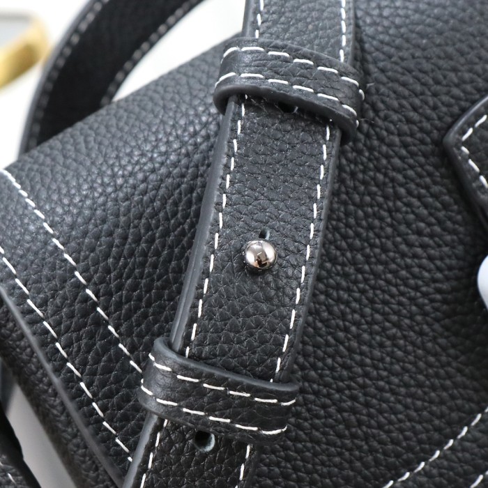 Saddle “19.5 x 13 x 4.3 cm”-054=