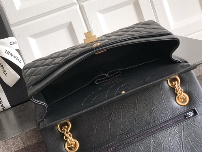 25K Medium Flap Bag with Badge Embellishments “25.5cm”-0511 =AS5852