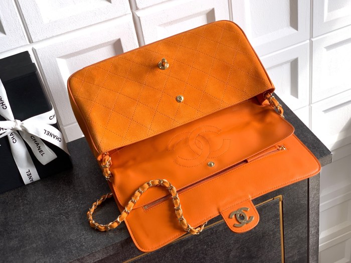 26ss Matthieu Blazy Large Vintage Suede Flap Bag “33x18x8cm”-009 =01113