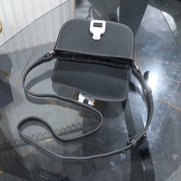 Saddle “19.5 x 13 x 4.3 cm”-054=