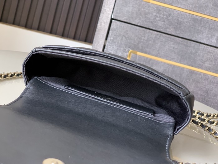 25K Mini Half-Moon Bag with Handle “14x16x6.5cm”-007 =AS5853