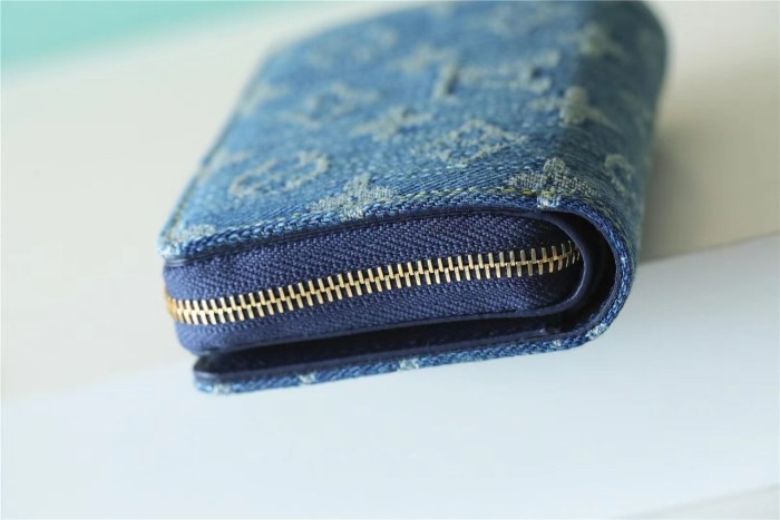 Zippy Monogram “11*8.5*2CM” 022