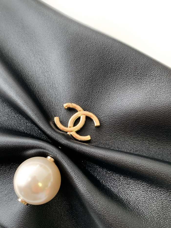 Pearl Ruched Clutch “14x24x5cm”-055 =5861
