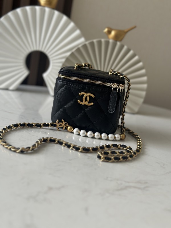 Mini Vanity Case with Pearl Chain “10.5x8.5x7cm”-085 =
