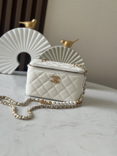 Small Vanity Case with Pearl Chain “9.5x17x8cm”-006 =