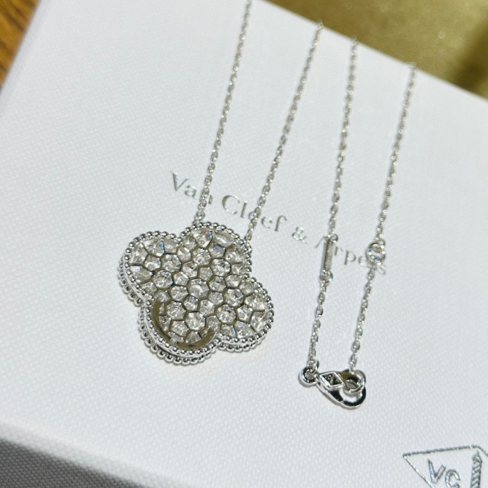 Necklace 06=