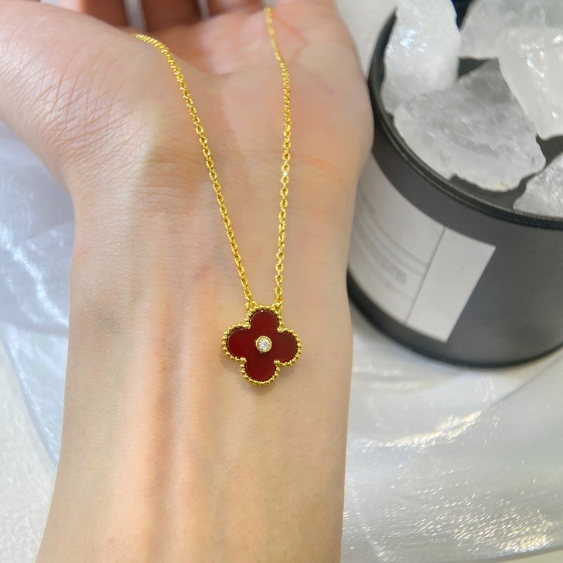 Earring 04=