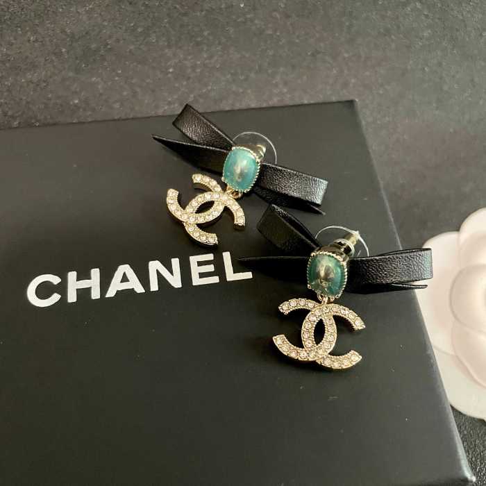 Earring 08=