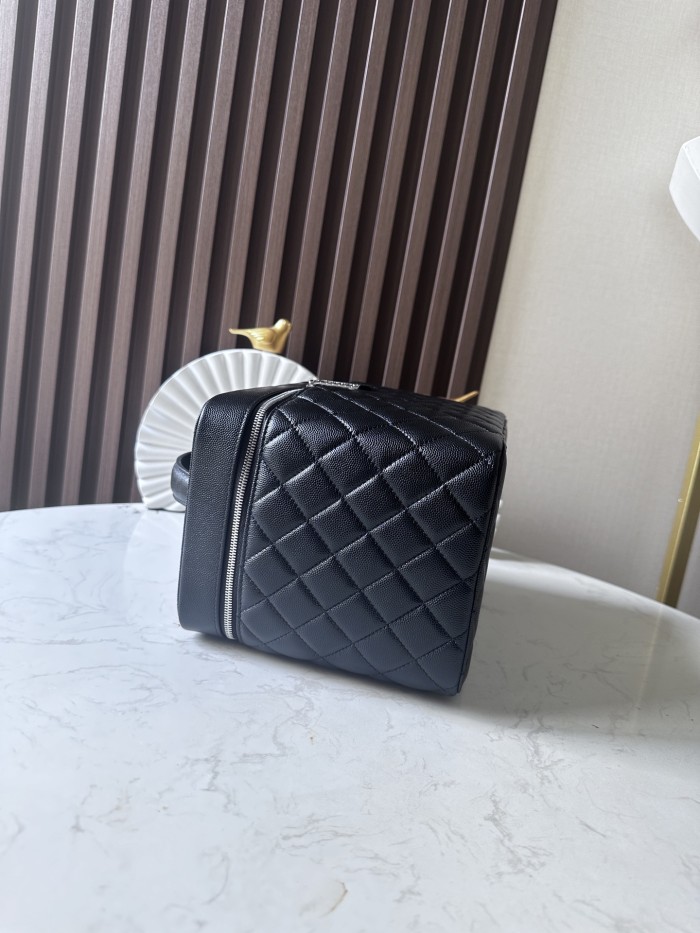Vanity Case with Top Handle “25x16x18cm”-055 =2228