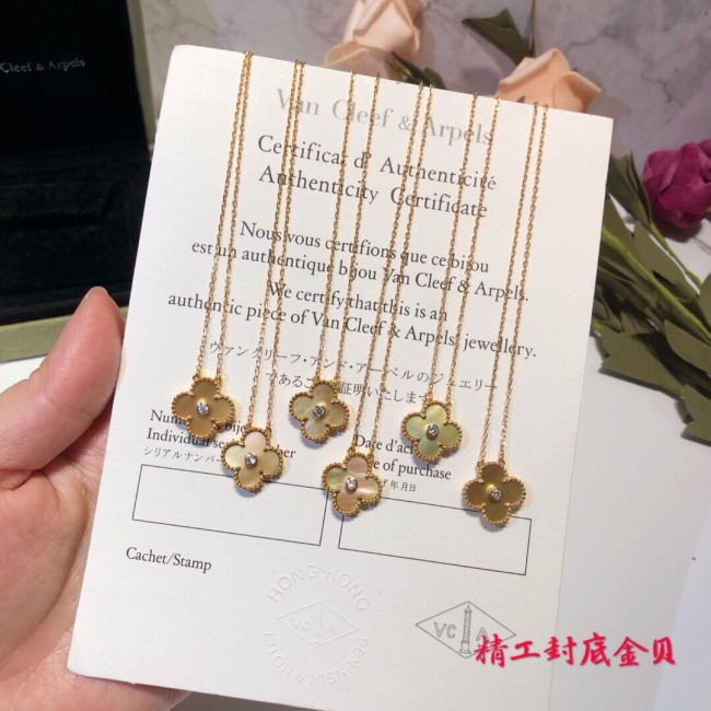 Necklace 04=
