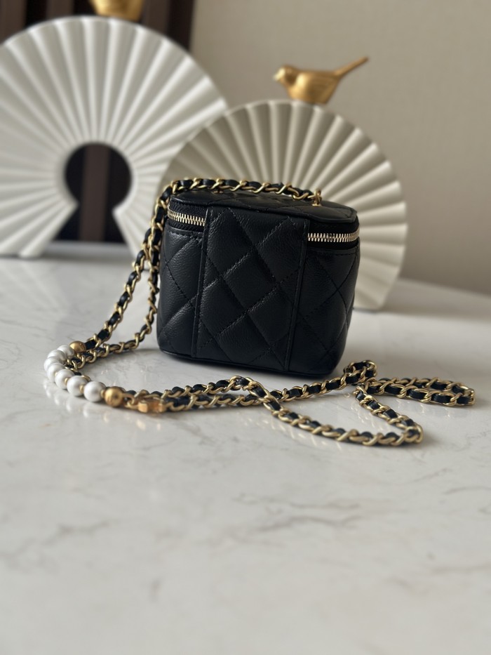 Mini Vanity Case with Pearl Chain “10.5x8.5x7cm”-085 =