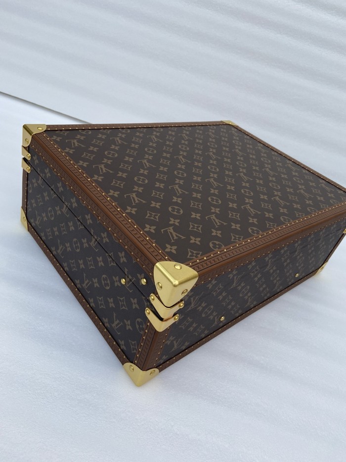Pyramide  “40 45 50 60 70 80 inch”-0051 0061 0061 0071 0081 0091