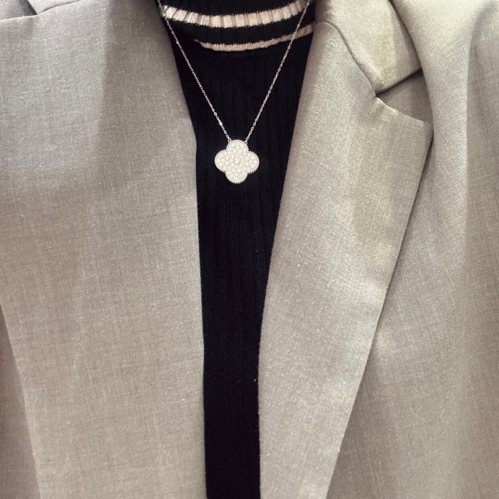 Necklace 06=