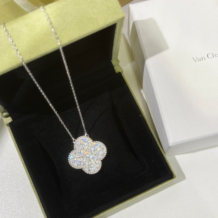 Necklace 06=