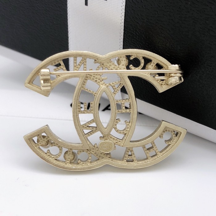 Brooch 55=