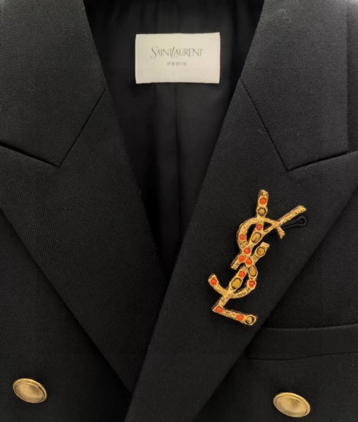 Brooch 55=