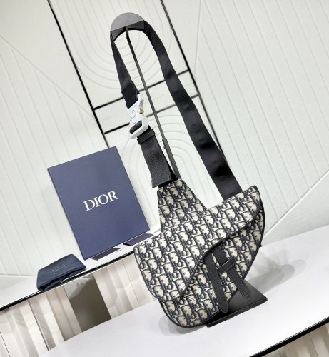 Saddle “ 26 x 19 x 4.5cm”-004=