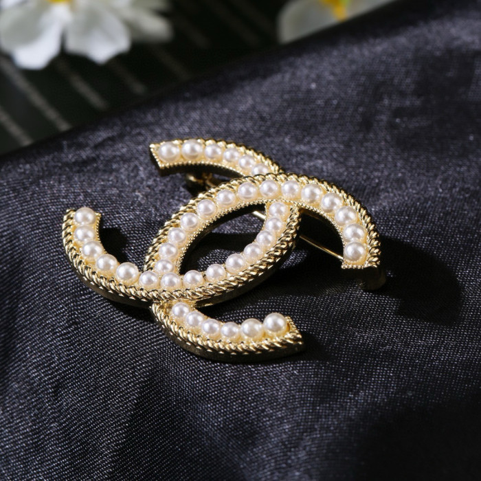 Brooch 54=