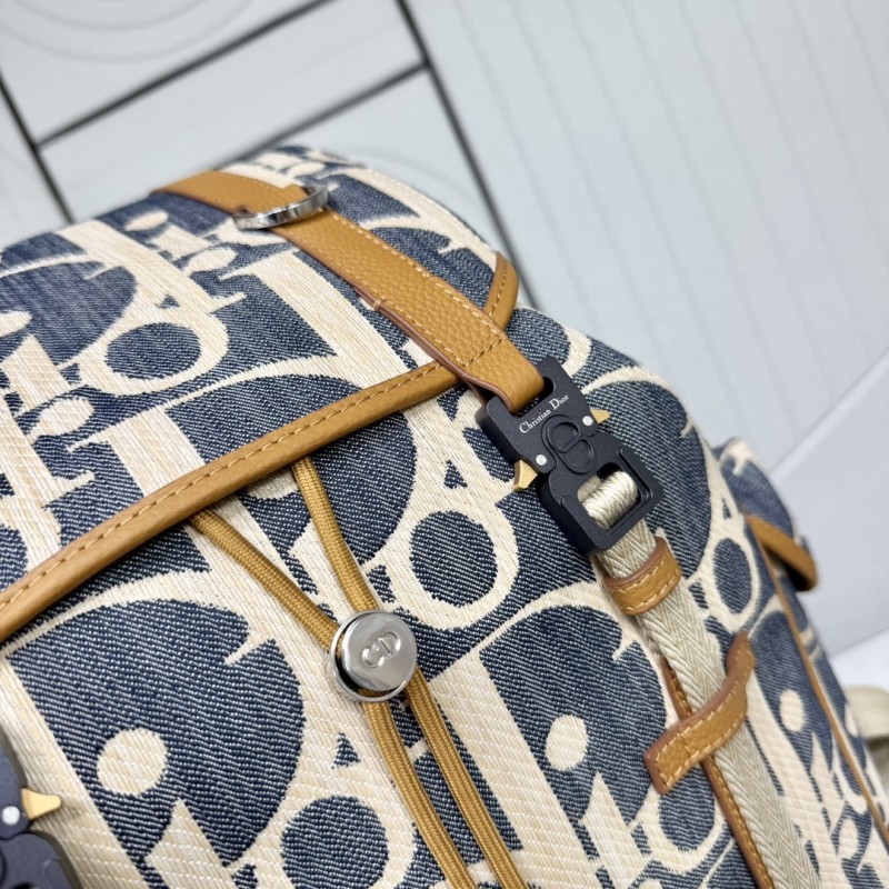 Dior Hit The Road “43 x 43 x 18cm”-086=