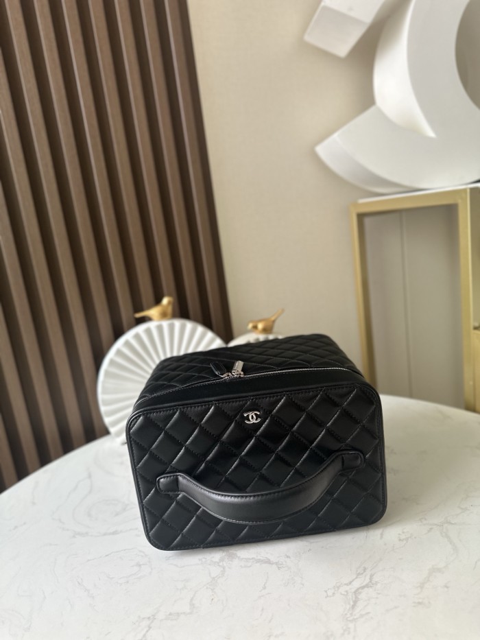 Vanity Case with Top Handle “25x16x18cm”-055 =2228