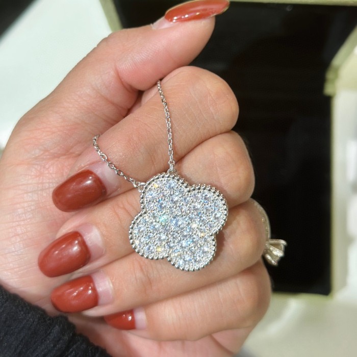 Necklace 06=