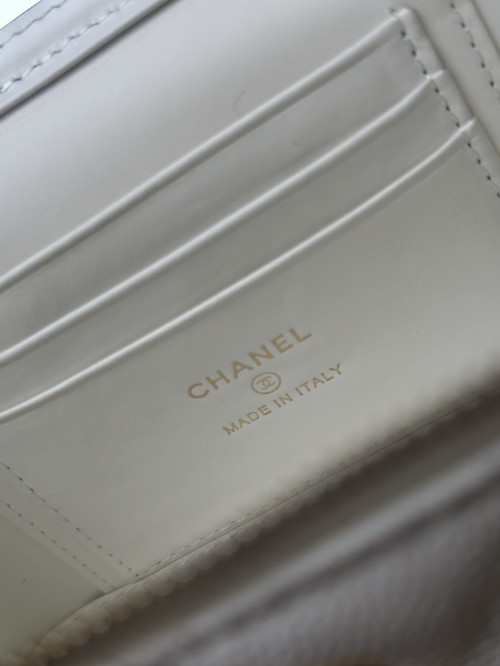 Small Vanity Case with Pearl Chain “9.5x17x8cm”-006 =
