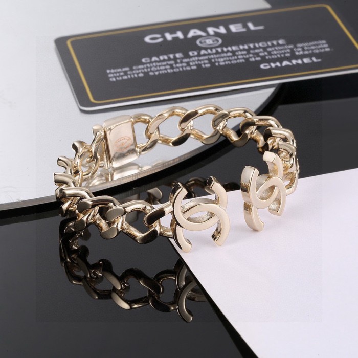 Barcelet 05=
