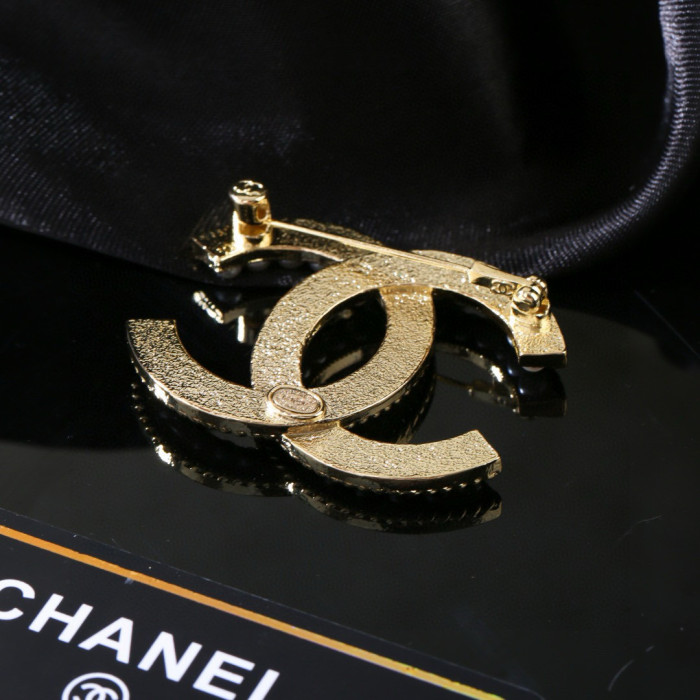 Brooch 54=