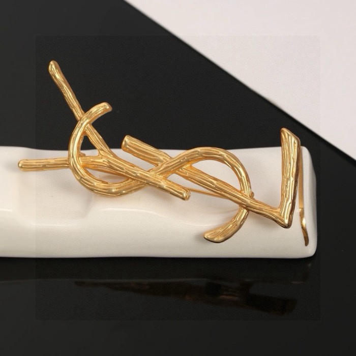 Brooch 54=