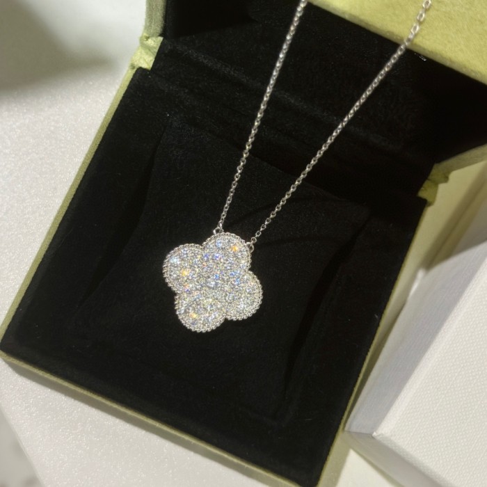 Necklace 06=
