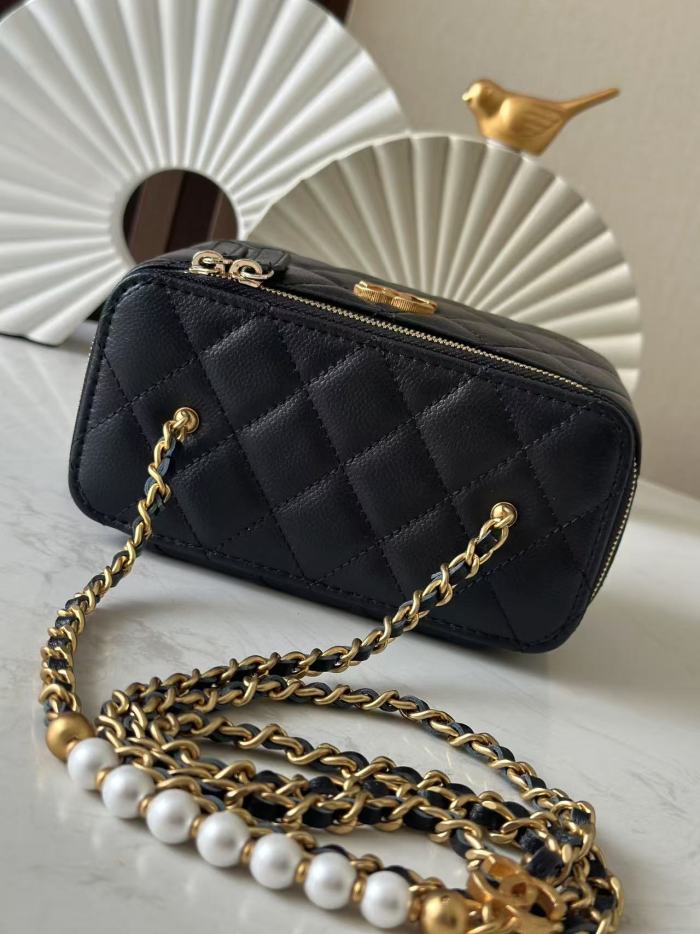 Small Vanity Case with Pearl Chain “9.5x17x8cm”-006 =
