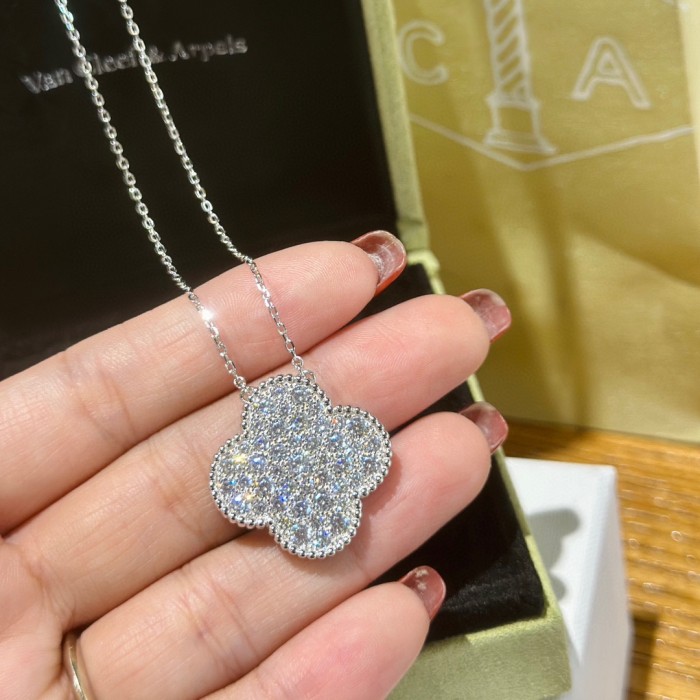 Necklace 06=