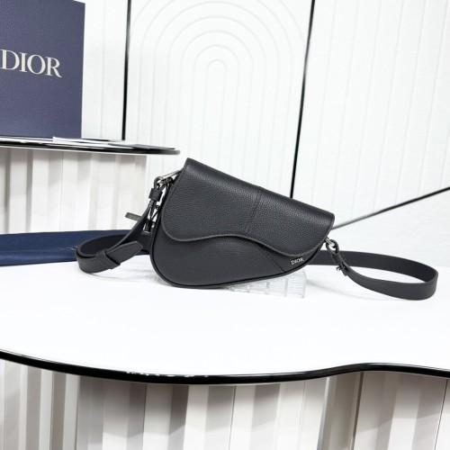 Saddle “19.5 x 15 x 5.5cm”-024=