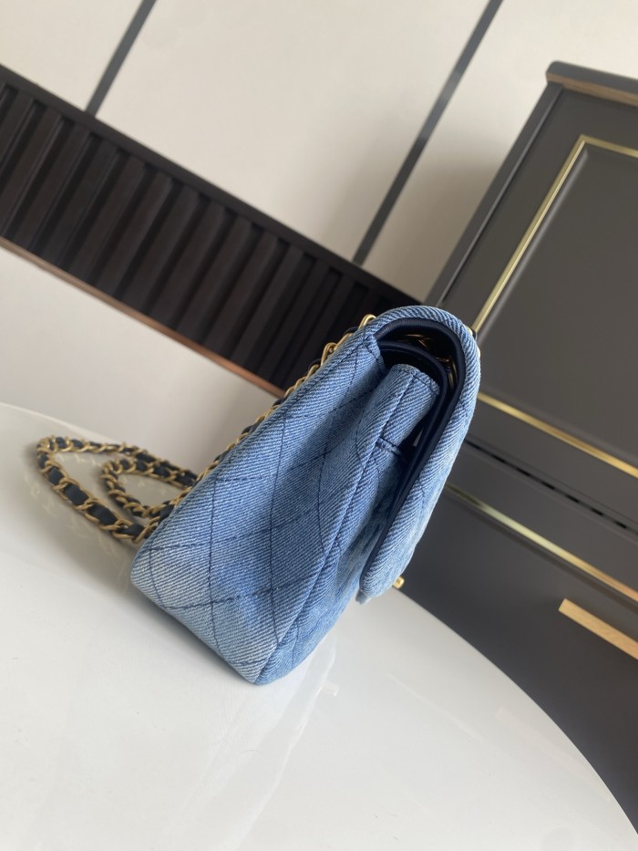 Medium Classic Flap “25.5x15.5x6.5cm”-026 =A01112