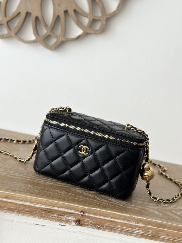 Mini Vanity Case with Pearl Chain “16x9.5x8cm”-006 =66015
