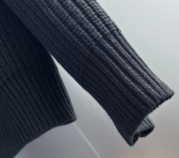 WOOLEN HOODIE