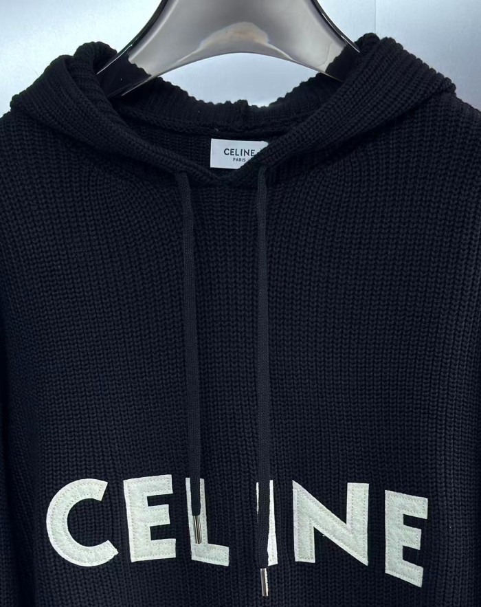 WOOLEN HOODIE