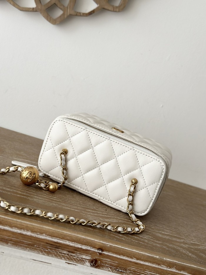 Mini Vanity Case with Pearl Chain “16x9.5x8cm”-006 =66015