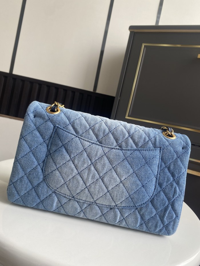 Medium Classic Flap “25.5x15.5x6.5cm”-026 =A01112