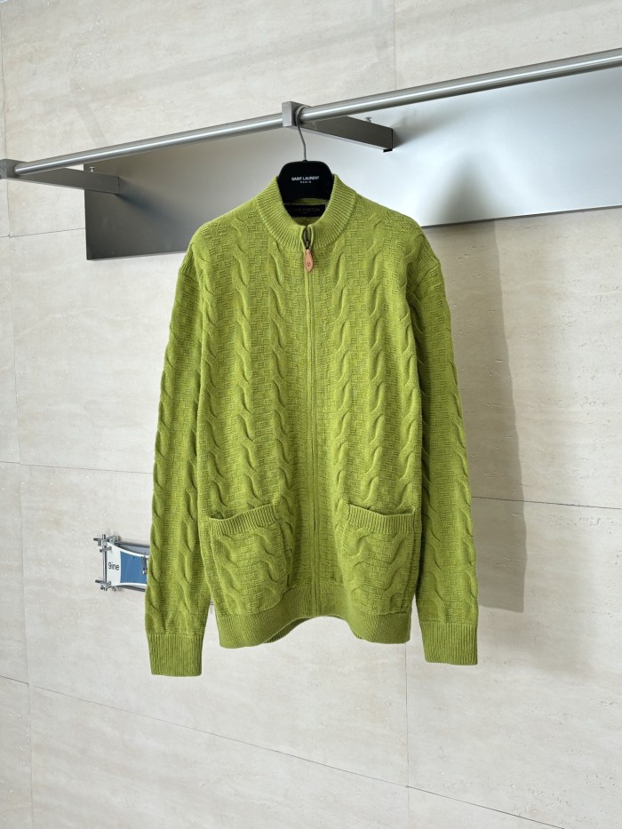 WOOLEN SWEATER