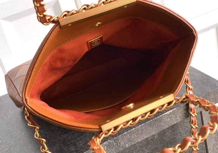 Small Shopping Bag with Chain Handle “24.5x17x6.5cm”-089 =AS3917
