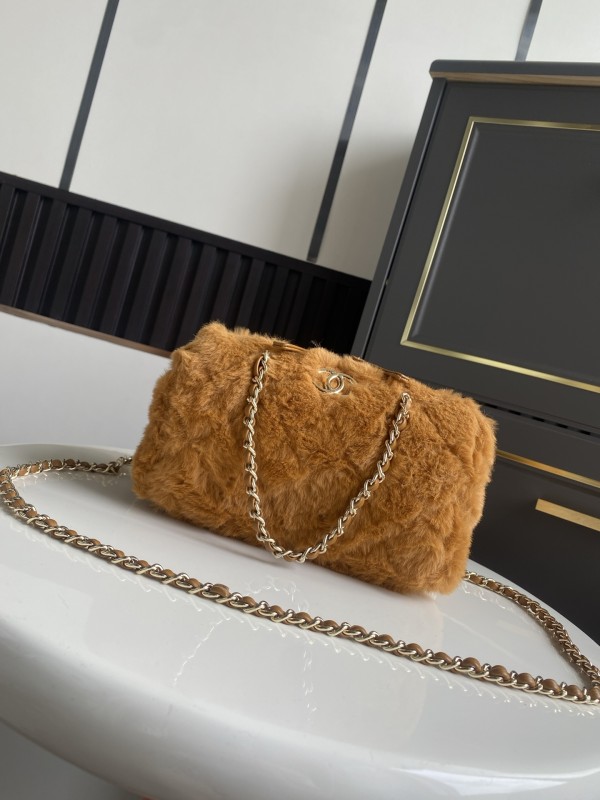 Mini Flap Bag in Shearling “18.5x11.5x10cm”-086 =AP4474