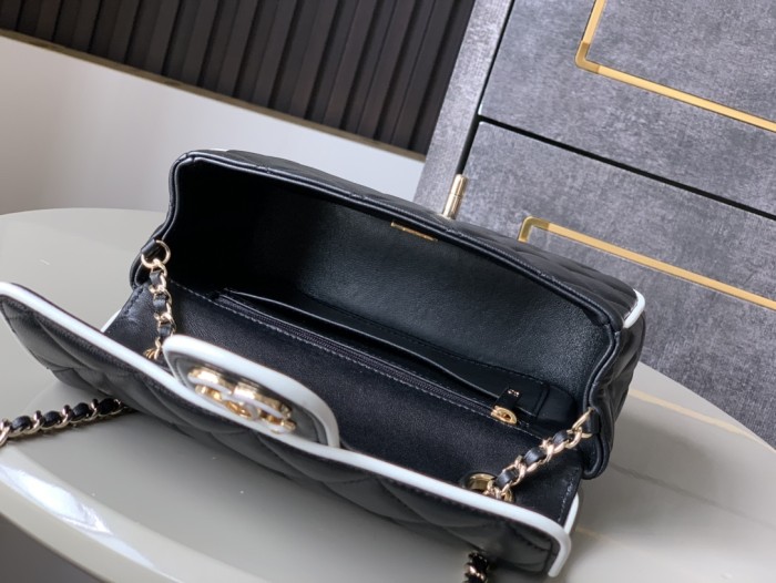 Mini Flap Bag “12.5x19.5x3.5cm”-057 =AS4051