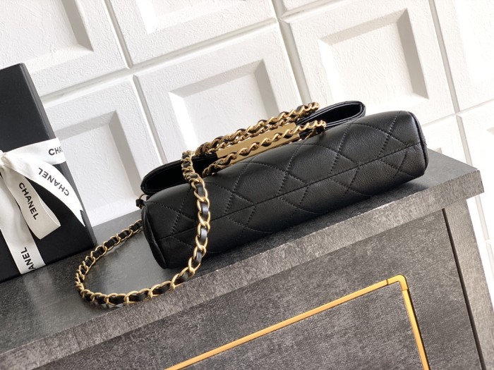 Small Shopping Bag with Chain Handle “24.5x17x6.5cm”-089 =AS3917