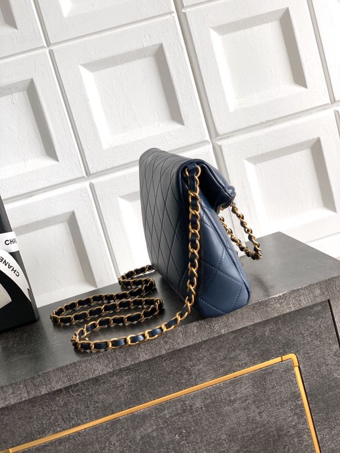 Small Shopping Bag with Chain Handle “24.5x17x6.5cm”-089 =AS3917