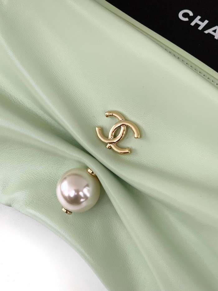 Folded Clutch with Pearl Charm “14x24x5cm”-055 =