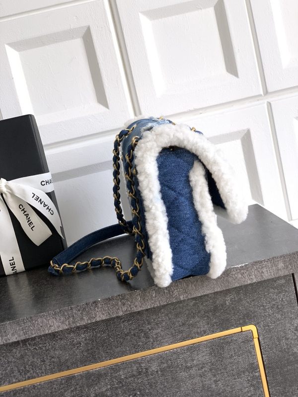 Medium Flap Bag with Denim and Shearling “26x16x7cm”-078 =