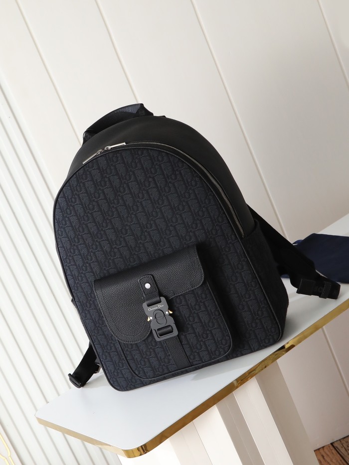 Saddle “33 x 43.5 x 19.5cm”-026=
